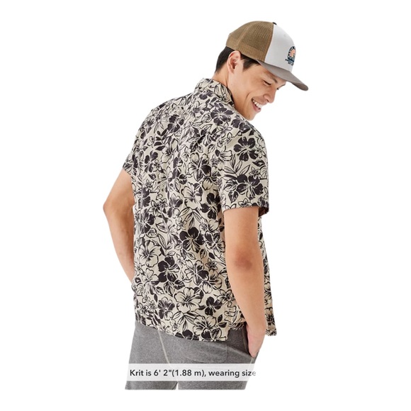 American Eagle Outfitters Tropical Button-Up Resort Shirt Floral Tropical Men M - Picture 2 of 16